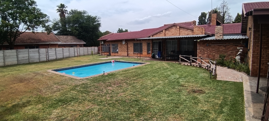 3 Bedroom Property for Sale in Lourenspark North West